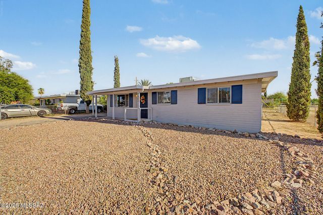 7902 E Winnepeg Drive, Tucson, AZ 85730