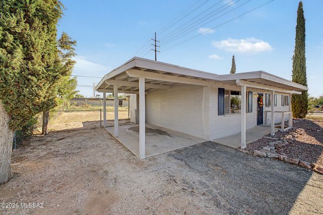 7902 E Winnepeg Drive, Tucson, AZ 85730