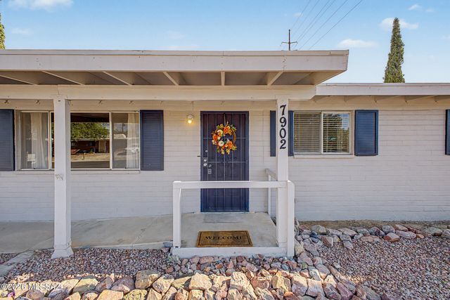 7902 E Winnepeg Drive, Tucson, AZ 85730