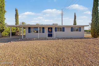 7902 E Winnepeg Drive, Tucson, AZ 85730