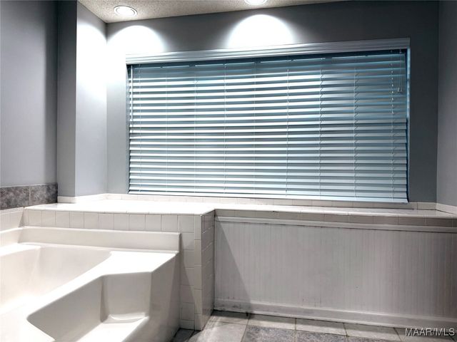 6121 Bell Road Manor, Montgomery, AL 36117