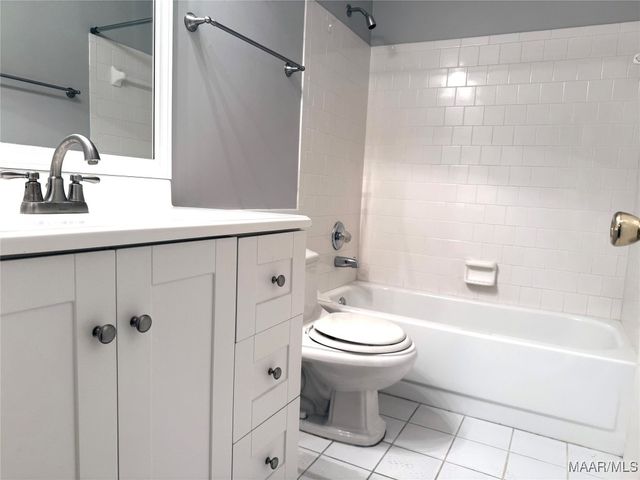 6121 Bell Road Manor, Montgomery, AL 36117