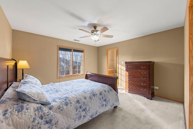 12198 Oxford Court, Lemont, IL 60439