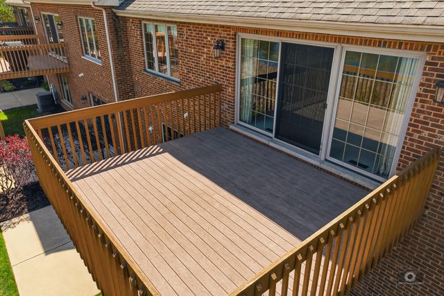 12198 Oxford Court, Lemont, IL 60439