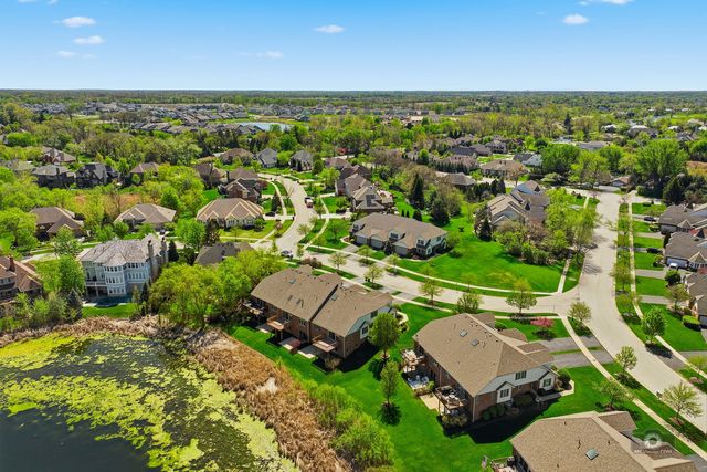 12198 Oxford Court, Lemont, IL 60439