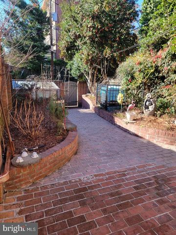 407 S PITT ST, Alexandria, VA 22314