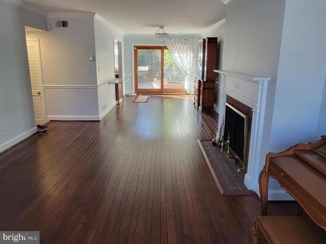 407 S PITT ST, Alexandria, VA 22314