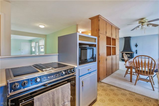 1381 Circle Hill Road SE, North Canton, OH 44720