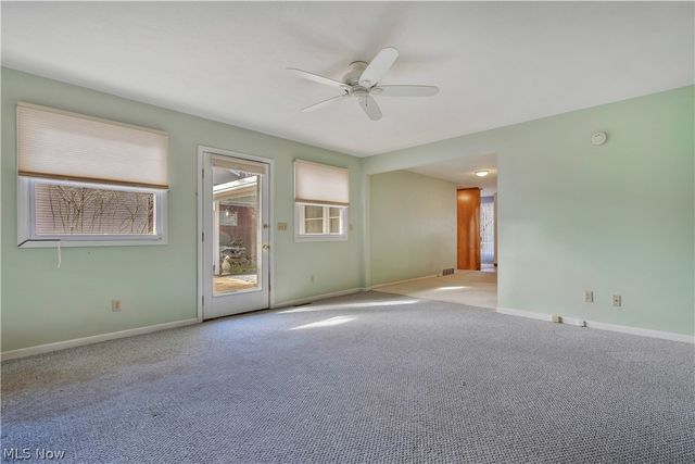 1381 Circle Hill Road SE, North Canton, OH 44720