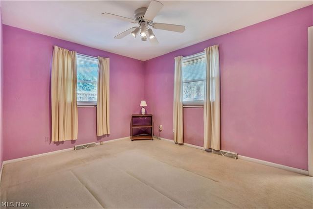 1381 Circle Hill Road SE, North Canton, OH 44720