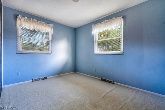 1381 Circle Hill Road SE, North Canton, OH 44720