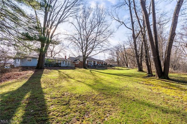 1381 Circle Hill Road SE, North Canton, OH 44720