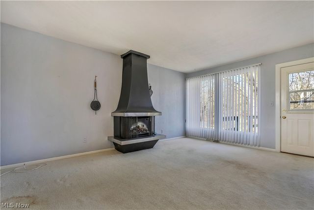 1381 Circle Hill Road SE, North Canton, OH 44720