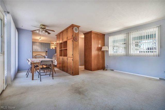 1381 Circle Hill Road SE, North Canton, OH 44720