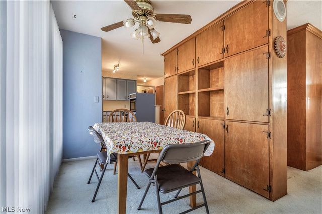 1381 Circle Hill Road SE, North Canton, OH 44720