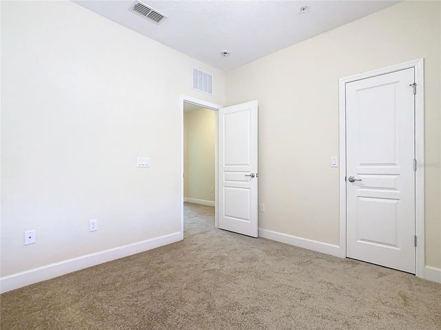 1300 GILFORD POINT LANE, Davenport, FL 33896