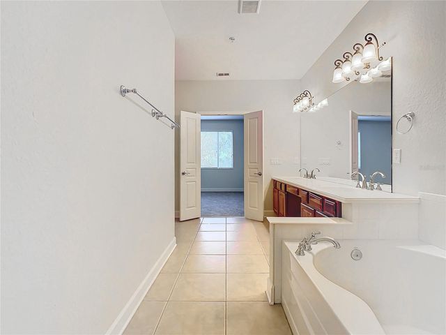 1300 GILFORD POINT LANE, Davenport, FL 33896