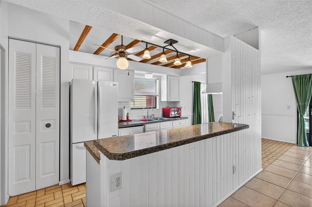 215 LAKE CHARLES COURT, Oldsmar, FL 34677