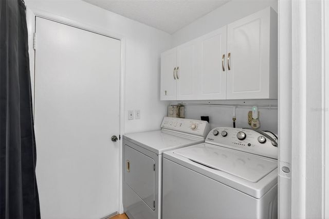 215 LAKE CHARLES COURT, Oldsmar, FL 34677