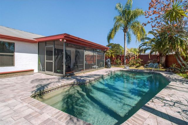 215 LAKE CHARLES COURT, Oldsmar, FL 34677