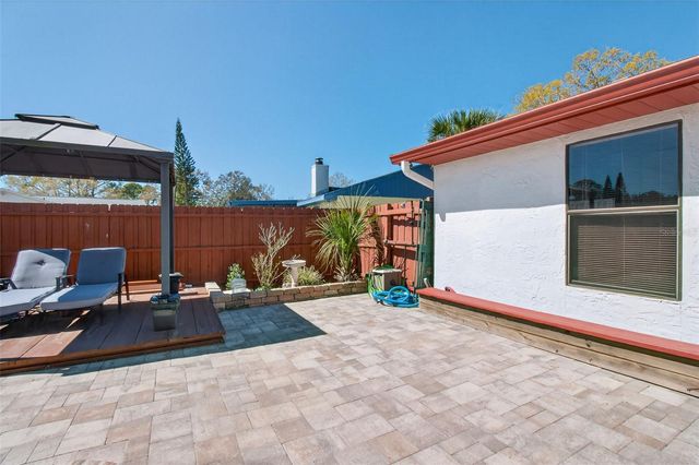 215 LAKE CHARLES COURT, Oldsmar, FL 34677