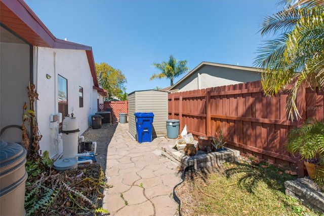 215 LAKE CHARLES COURT, Oldsmar, FL 34677