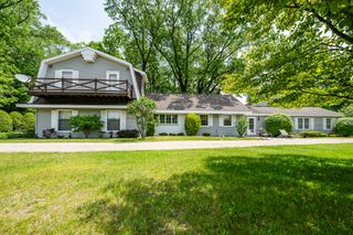 2900 Boyer Road, Coloma, MI 49038