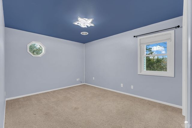 1716 Westbank Way, Manhattan, KS 66503