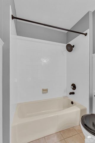 1716 Westbank Way, Manhattan, KS 66503