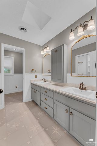 1716 Westbank Way, Manhattan, KS 66503