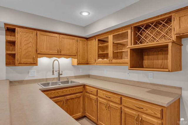 1716 Westbank Way, Manhattan, KS 66503