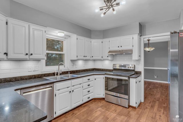 1716 Westbank Way, Manhattan, KS 66503