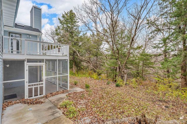 1716 Westbank Way, Manhattan, KS 66503