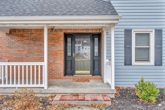 1716 Westbank Way, Manhattan, KS 66503