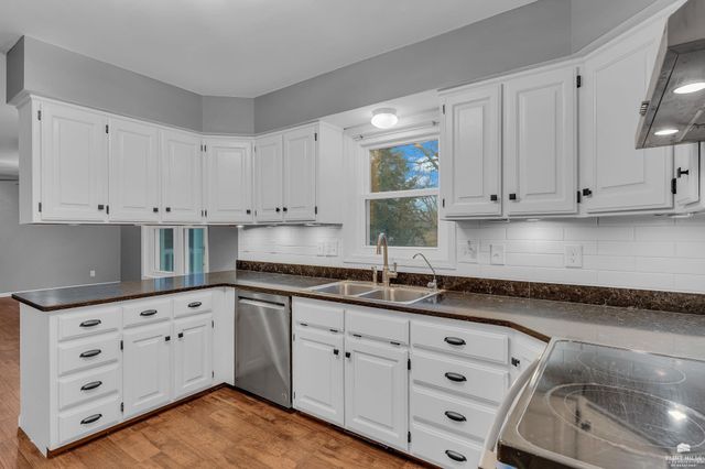 1716 Westbank Way, Manhattan, KS 66503