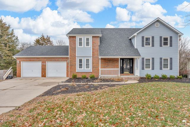 1716 Westbank Way, Manhattan, KS 66503