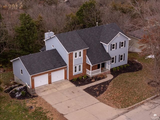 1716 Westbank Way, Manhattan, KS 66503