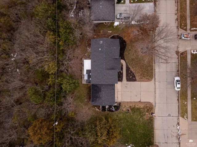 1716 Westbank Way, Manhattan, KS 66503