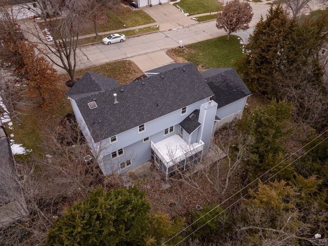 1716 Westbank Way, Manhattan, KS 66503