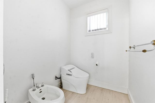 5900 Bayview Drive, Fort Lauderdale, FL 33308