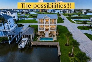 15 Half Moon, Hitchcock, TX 77563