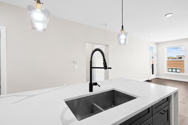 751 N 6th Street, 412, Columbus, OH 43215