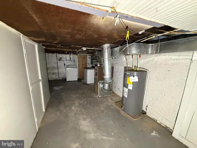 819 N CURLEY ST N, Baltimore, MD 21205