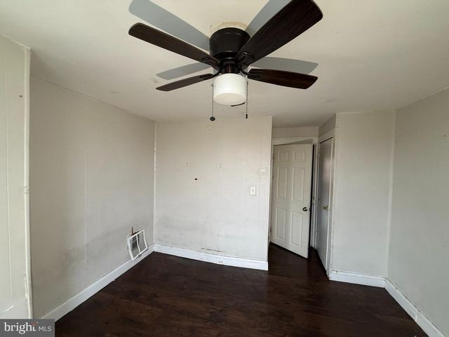 819 N CURLEY ST N, Baltimore, MD 21205