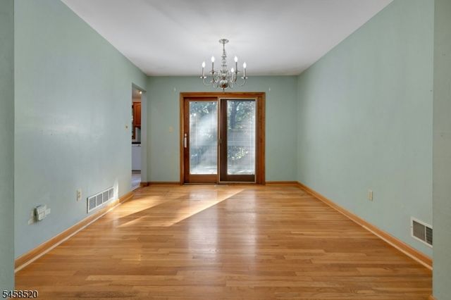 15 Camelot Way, Parsippany-troy Hills Twp., NJ 07054
