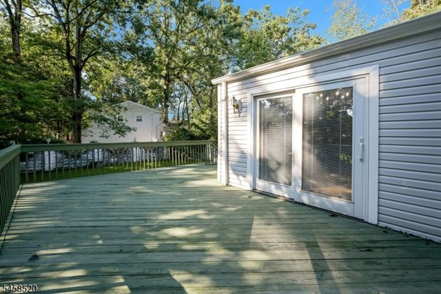 15 Camelot Way, Parsippany-troy Hills Twp., NJ 07054