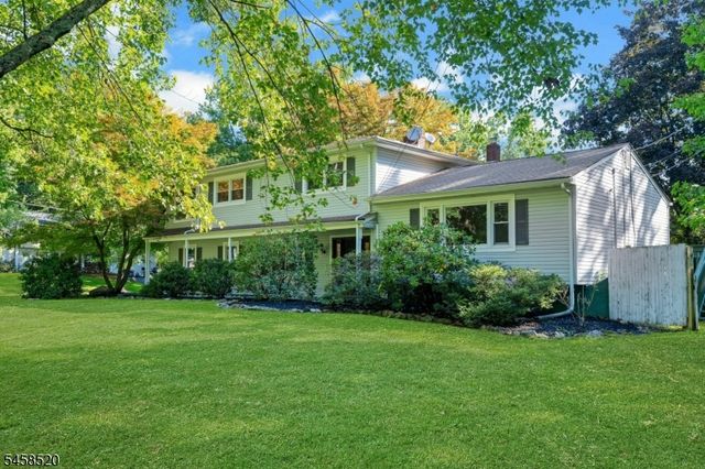 15 Camelot Way, Parsippany-troy Hills Twp., NJ 07054
