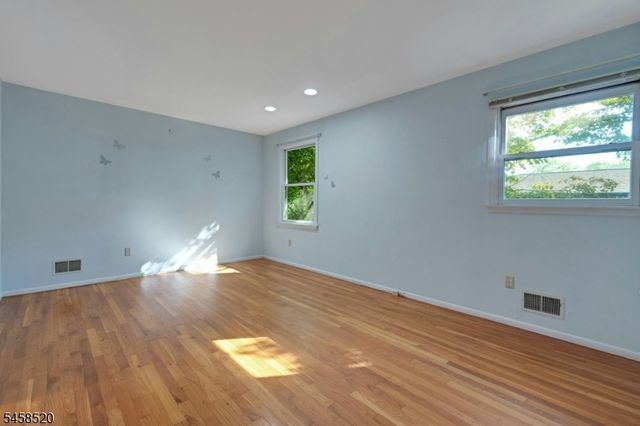 15 Camelot Way, Parsippany-troy Hills Twp., NJ 07054