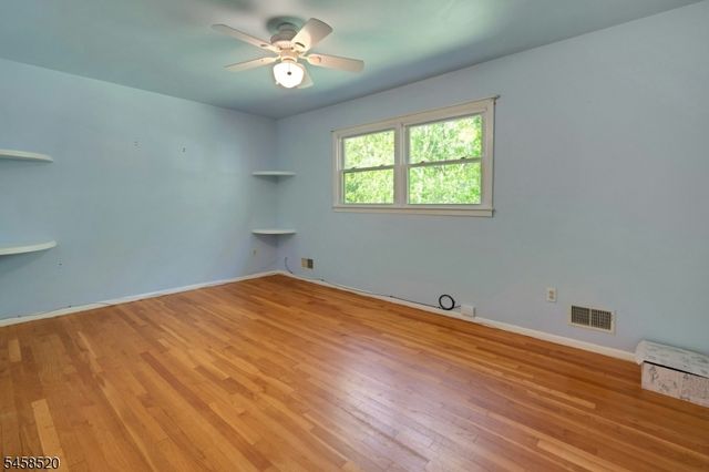 15 Camelot Way, Parsippany-troy Hills Twp., NJ 07054