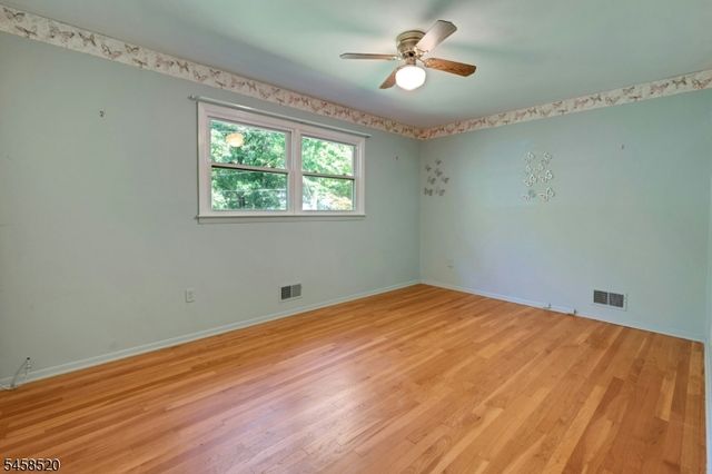 15 Camelot Way, Parsippany-troy Hills Twp., NJ 07054